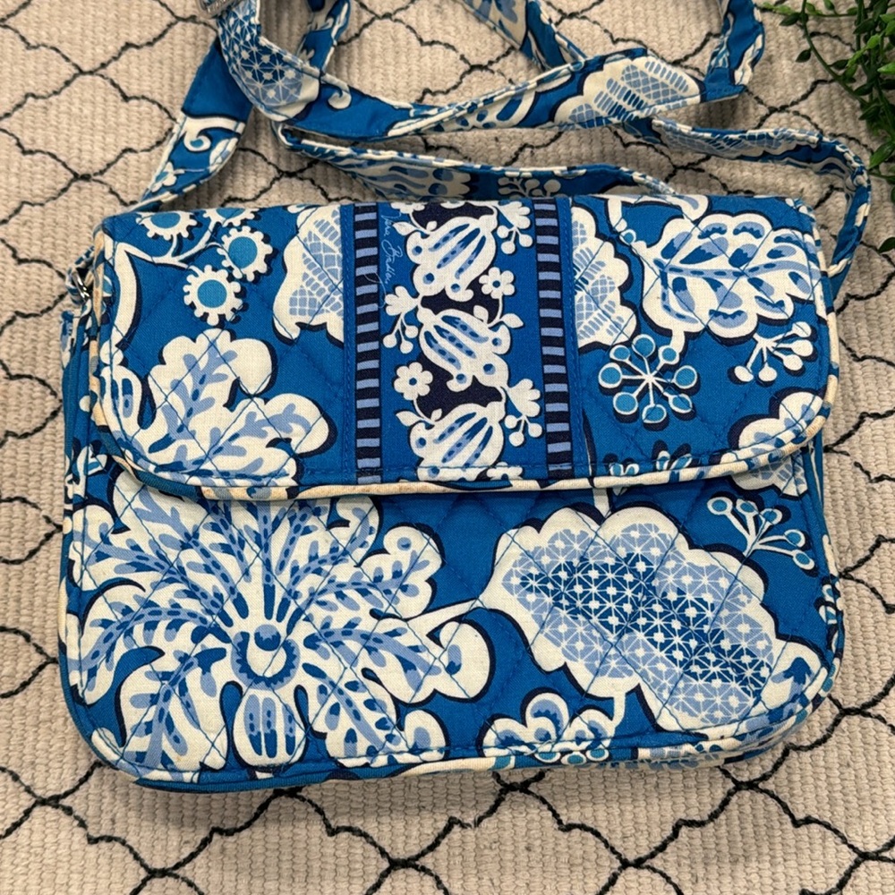 Vera Bradley crossbody bag - Picture 2 of 11